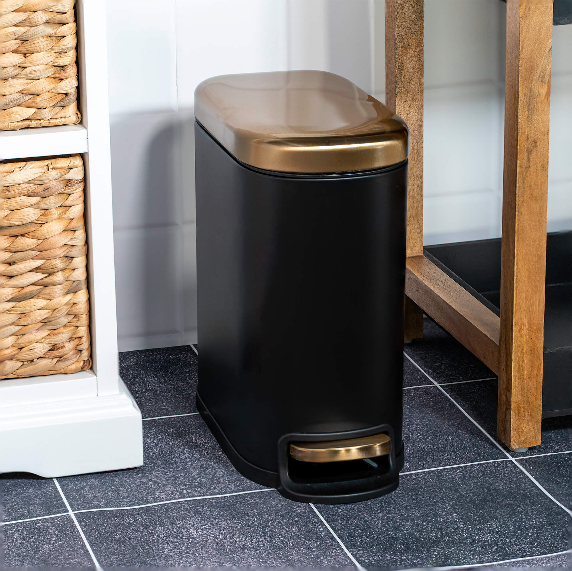 #color_Matte Black and Gold